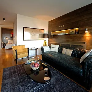 Urban Aparthotel